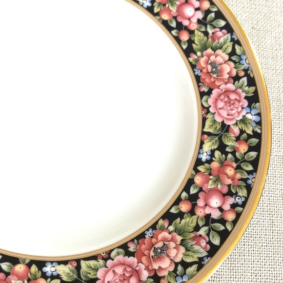 Wedgewood Bone China Salad Plate Floral Gold Rim Clio Pattern Vintage 1990s - Picture 6 of 6